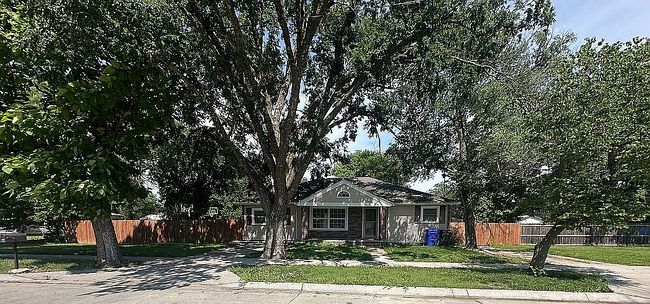 212 N Lincoln St, Hillsboro, KS