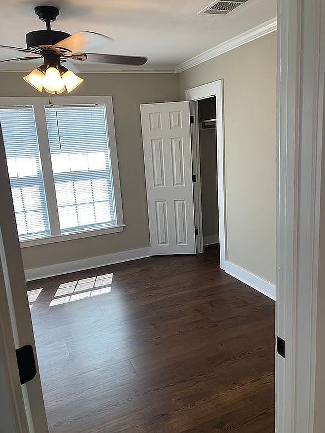 Photo of 1406 N Clinton St, Cuero, TX