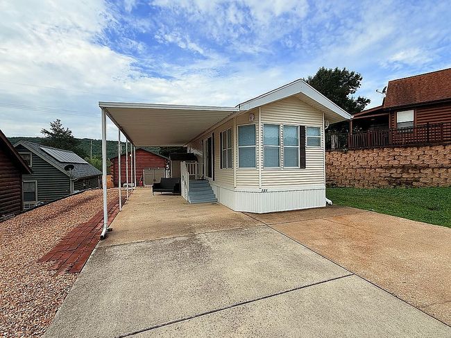 Photo of 121 Valley Way, Hollister, MO