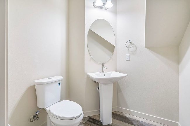 Image of 5704 Ne 47th St