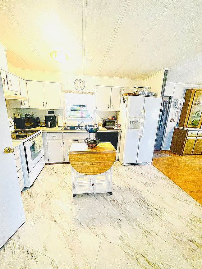 Additional photo 1 of property located at 1508 Galway Ct