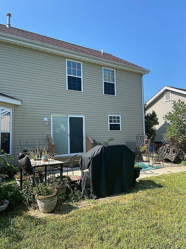 Photo of 2928 Wye Oak Dr, Belleville, IL