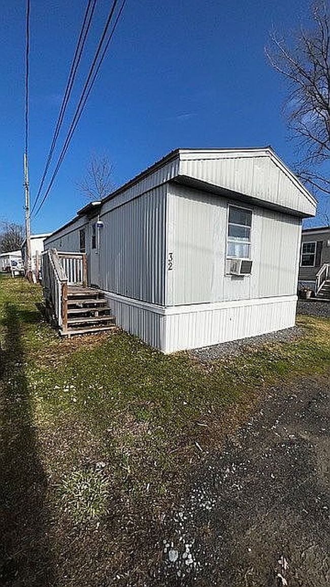 Photo of 1734 Us Route 9W #322, Selkirk, NY