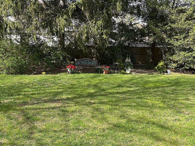 Image of 100 Country Club Dr
