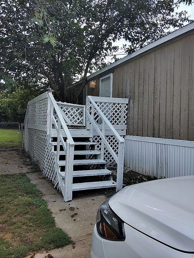 Additional photo 1 of property located at 3254 Springbrook Ave