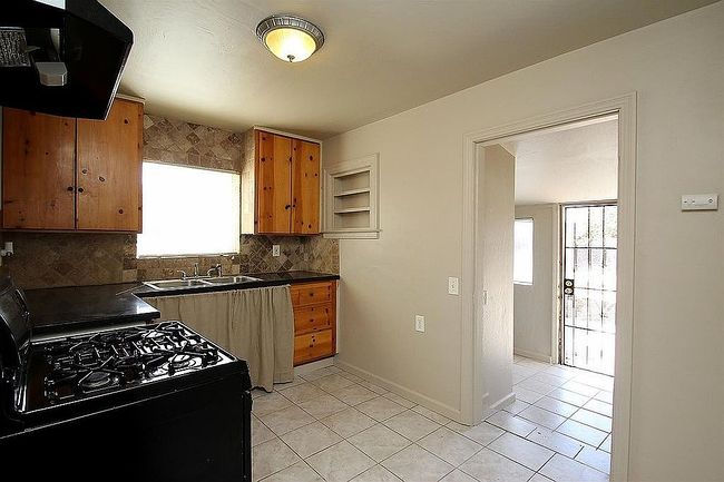 Image of 1232 E Andrews Ave