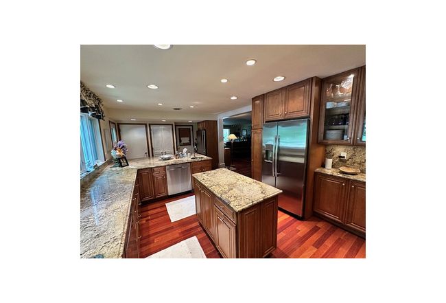 Preview of property located at 22 Greencroft Dr