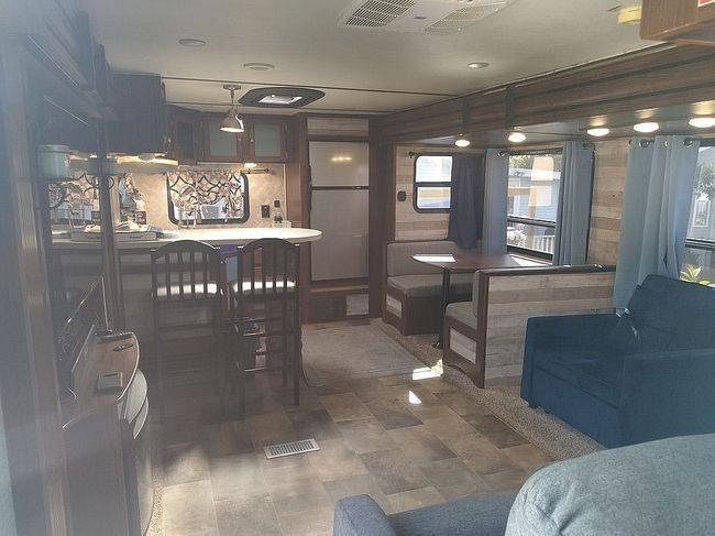 Image of 1175 Bay Rd