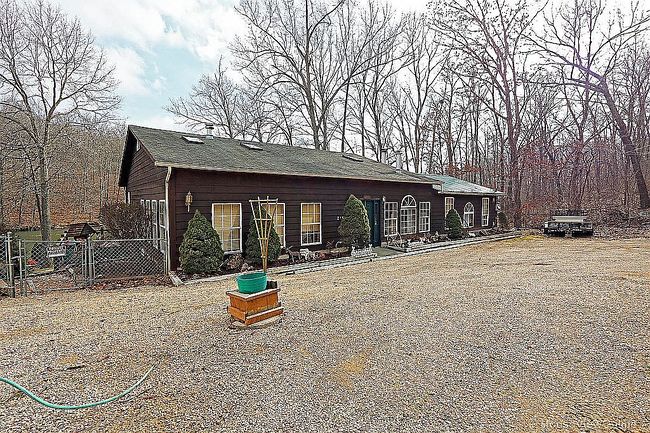 Image of 2156 Lakeview Dr