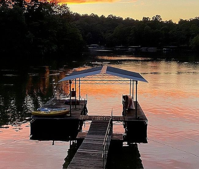 Image of 8048 Beachwood Dr
