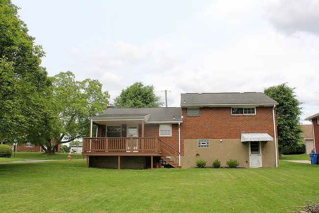 Photo of 2724 Russell Dr, New Kensington, PA
