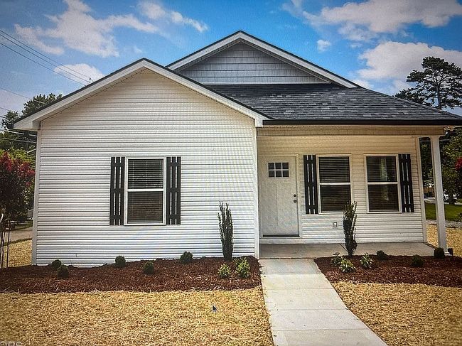 Photo of 2609 Bernhurst Dr Ne