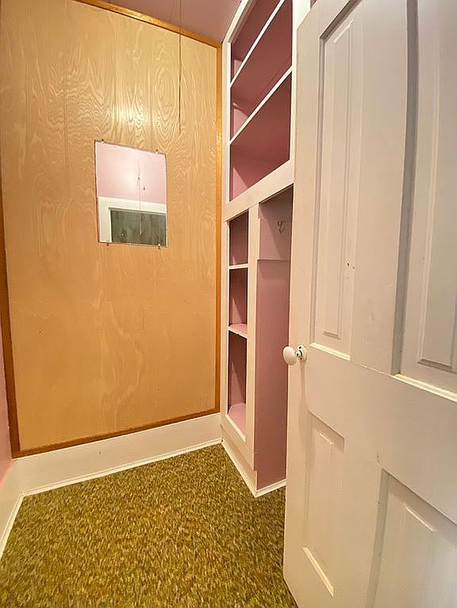 Image of 300 S Pine St