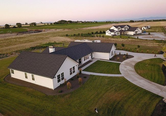 Photo of 18994 Vista Soleada Ln, Caldwell, ID