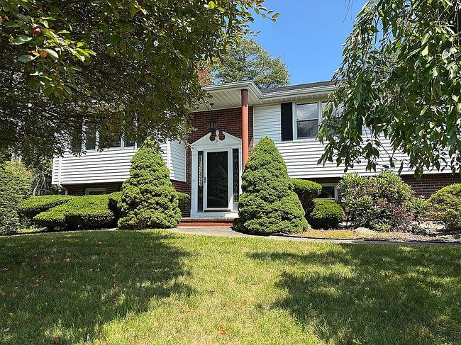 Photo of 9 Hancock St, Milford, MA