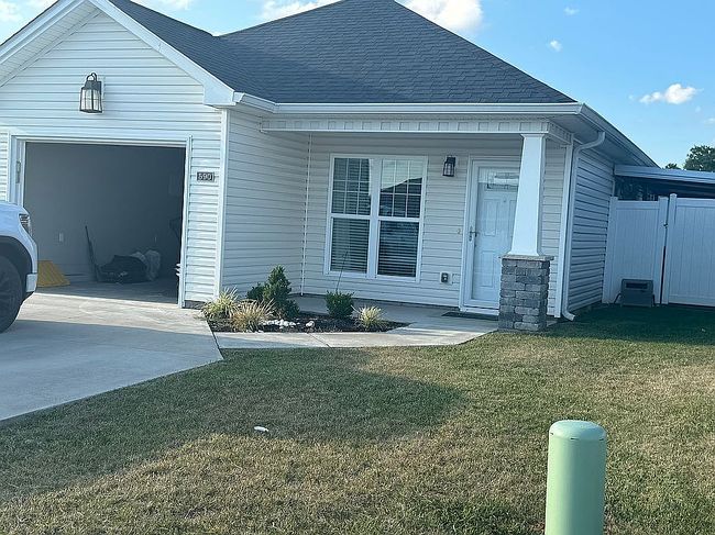 Photo of 590 Justify Dr, Hopkinsville, KY