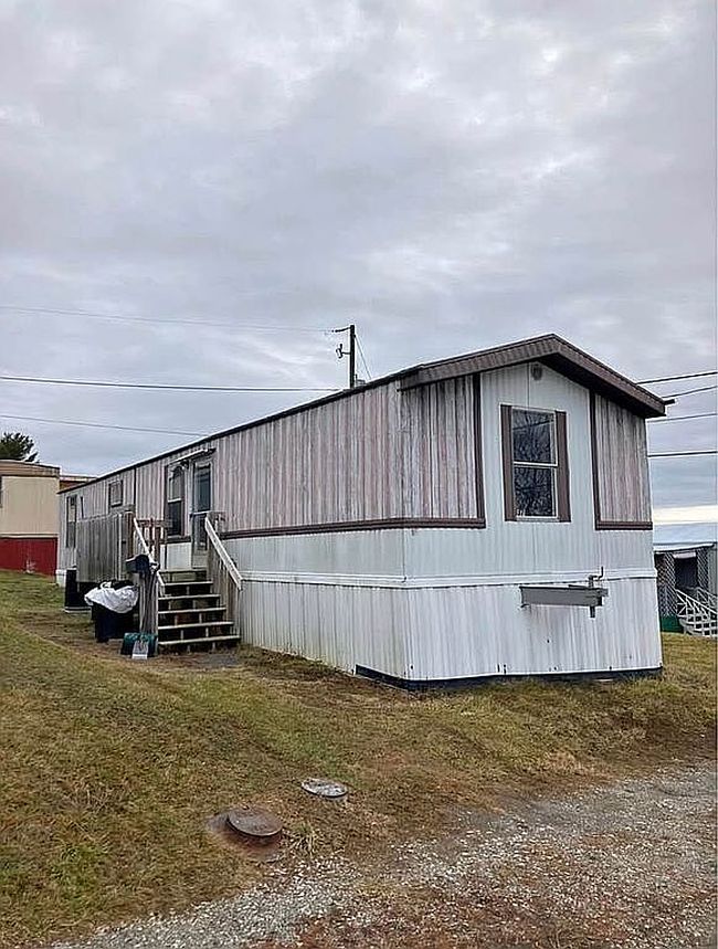 Photo of 4319 Lee Hwy Lot 37, Pulaski, VA