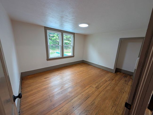 Preview of property located at 5242 Bee Line Hwy