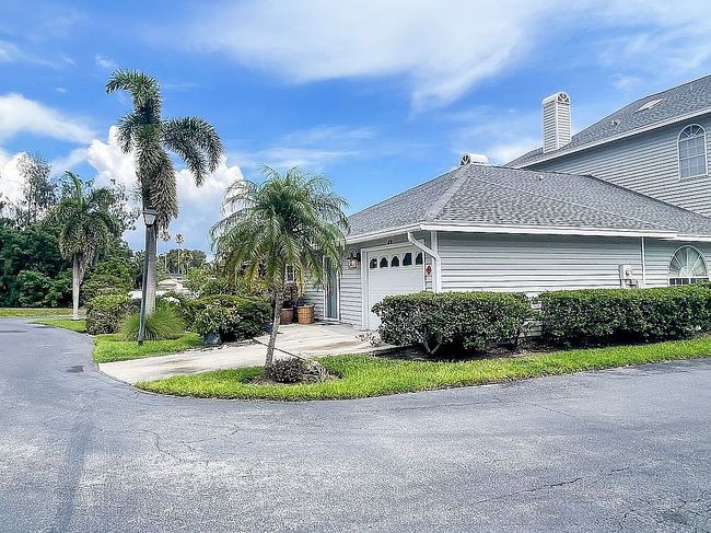 Photo of 11722 Currie Ln Apt J2, Largo, FL