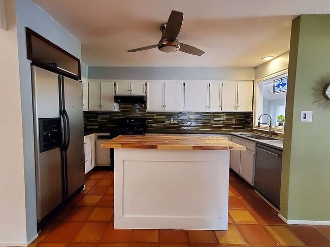 Photo of 11108 Henge Dr, Austin, TX