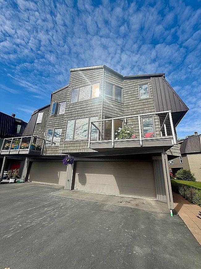 Photo of 1843 W 15th Ave #13