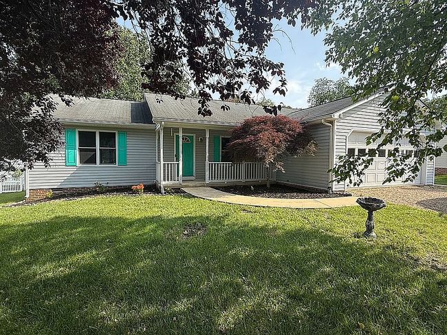 Photo of 136 Iris Dr, Waynesboro, VA