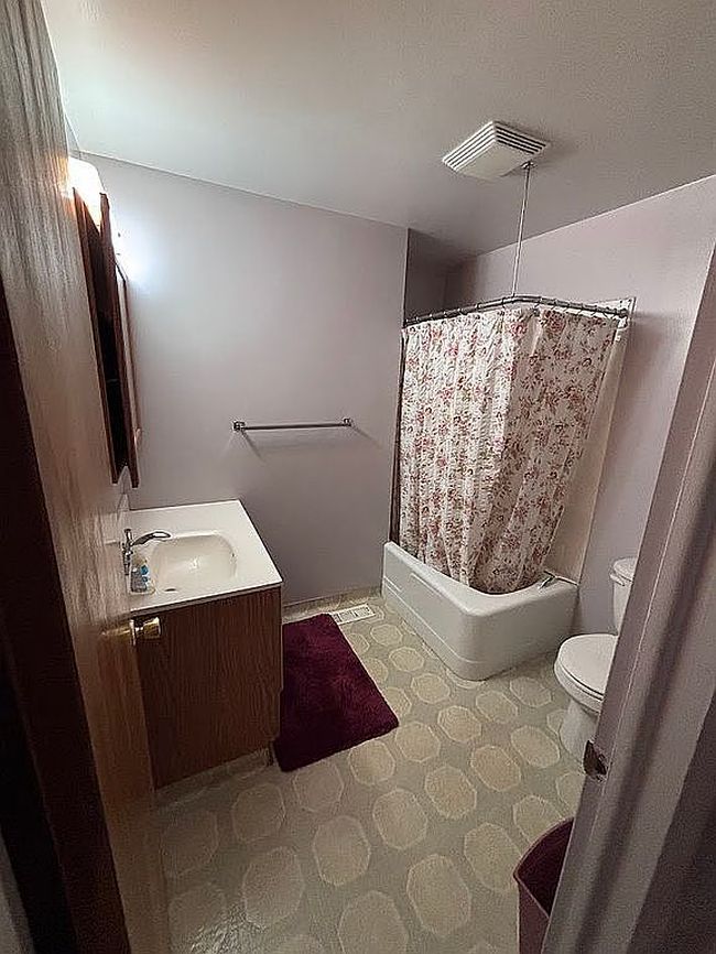 Photo of 133 S 300 E, Monticello, UT