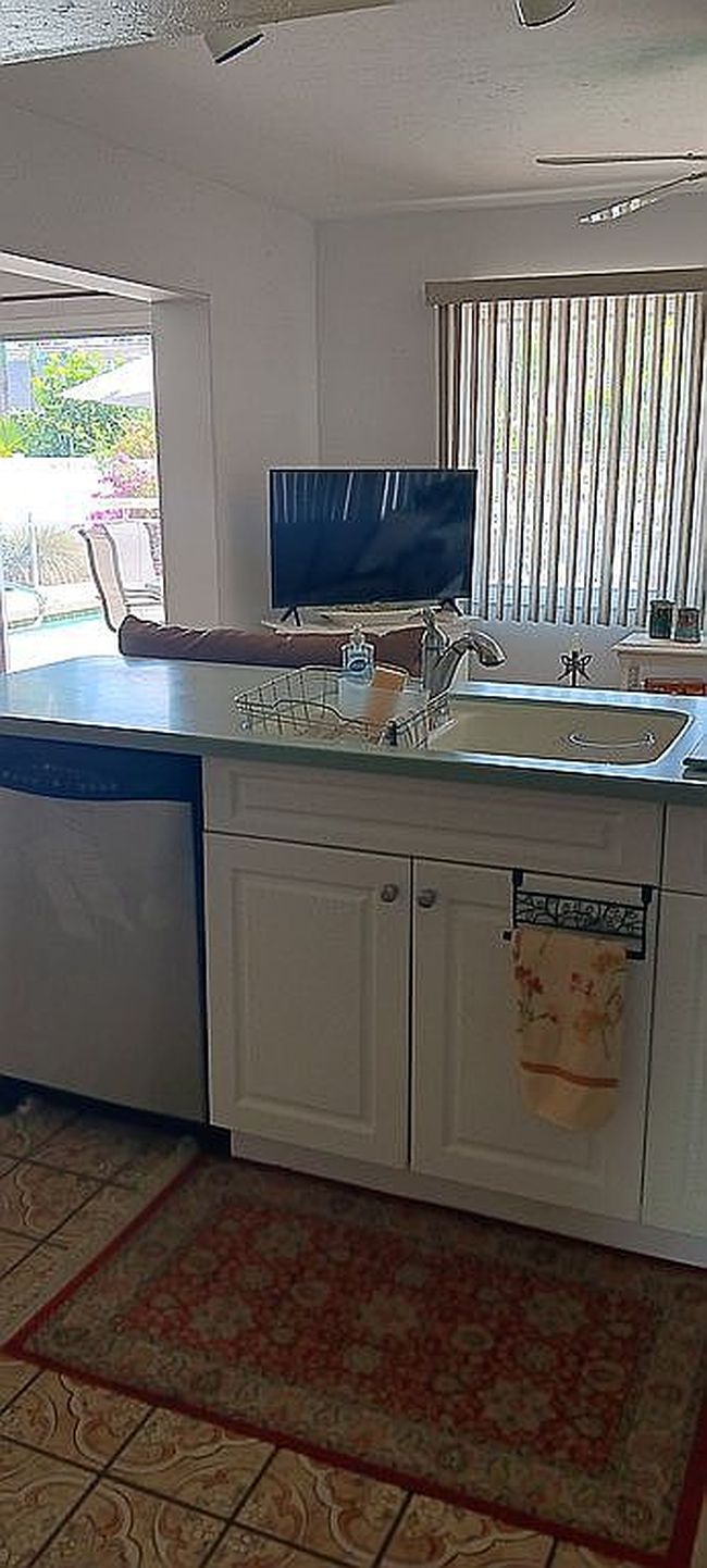Image of 433 Darling Dr