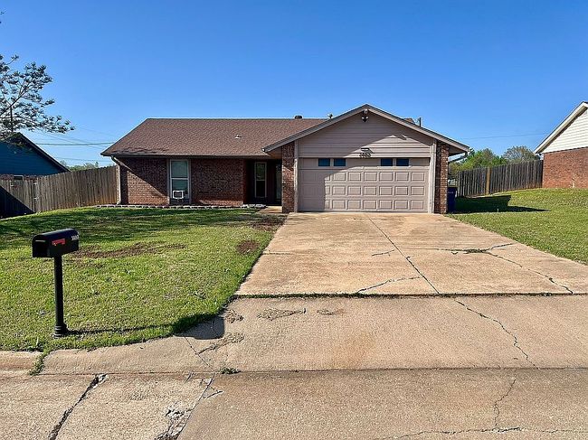 Image of 1402 E Will Rogers Dr