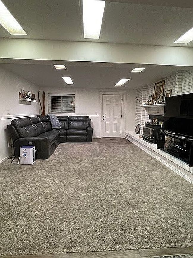 Photo of 2415 E Arnett Dr, Salt Lake City, UT
