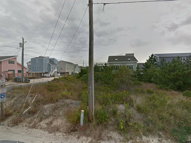 Photo of 2 S 6th St