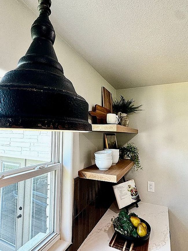 Additional photo 3 of property located at 213 E Brownie St