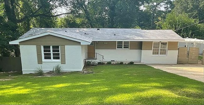 Photo of 3939 Commander Dr, Columbus, GA
