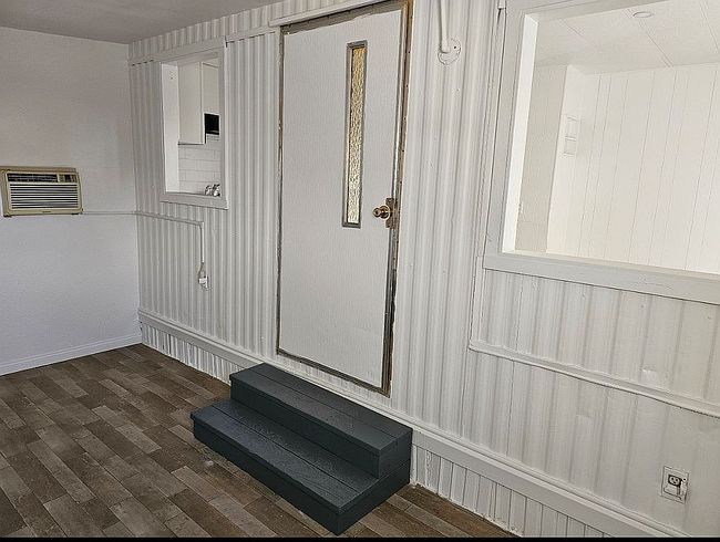 Preview of property located at 1700 N Gateway Rd Trailer A2