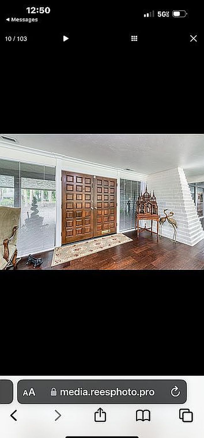 Image of 5072 N Van Ness Blvd