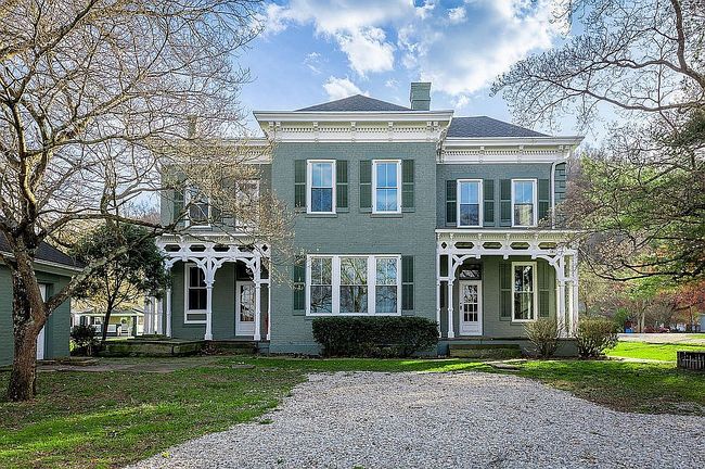 Image of 535 Front St