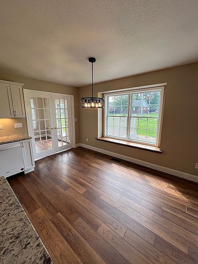 Image of 102 Magnolia Ln