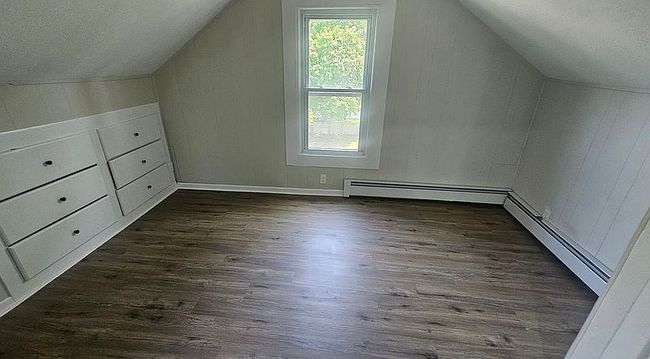 Photo of 82 Windsor St, Enfield, CT