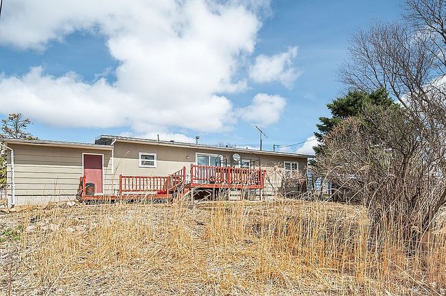 Image of 605 W Benton St