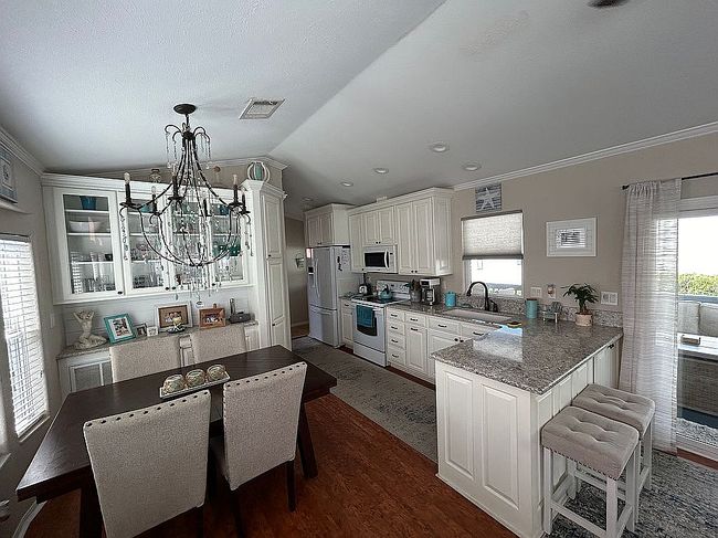 Image of 1957 Allison Ave #161