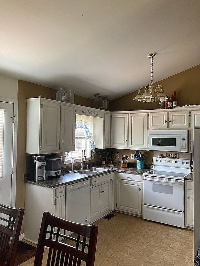 Image of 3810 Spike Ln