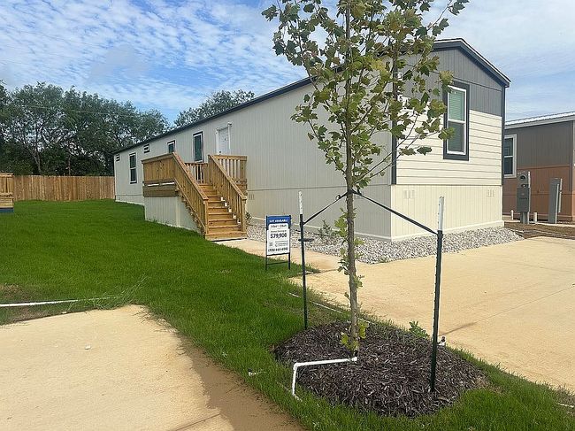 Photo of 15959 S Flores St, San Antonio, TX