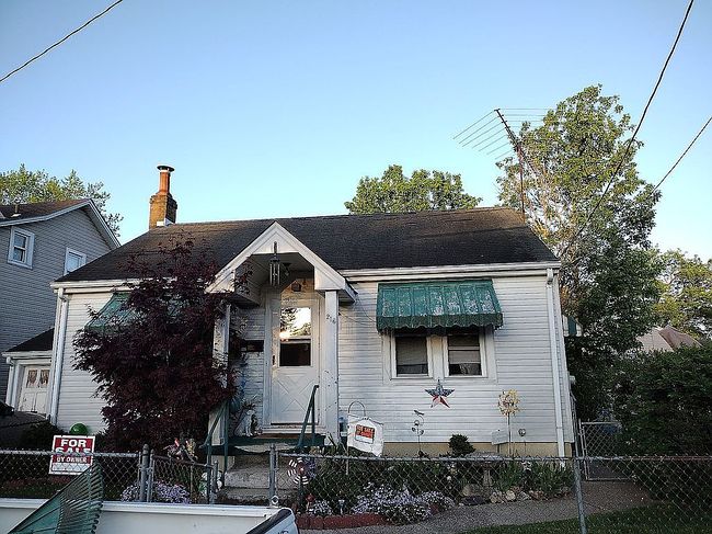 Image of 216 S Walnut St