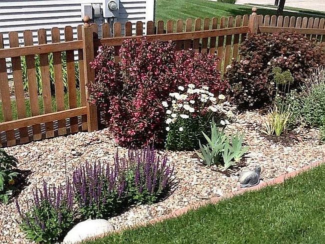 Additional photo 3 of property located at 5001 Daphine Ct