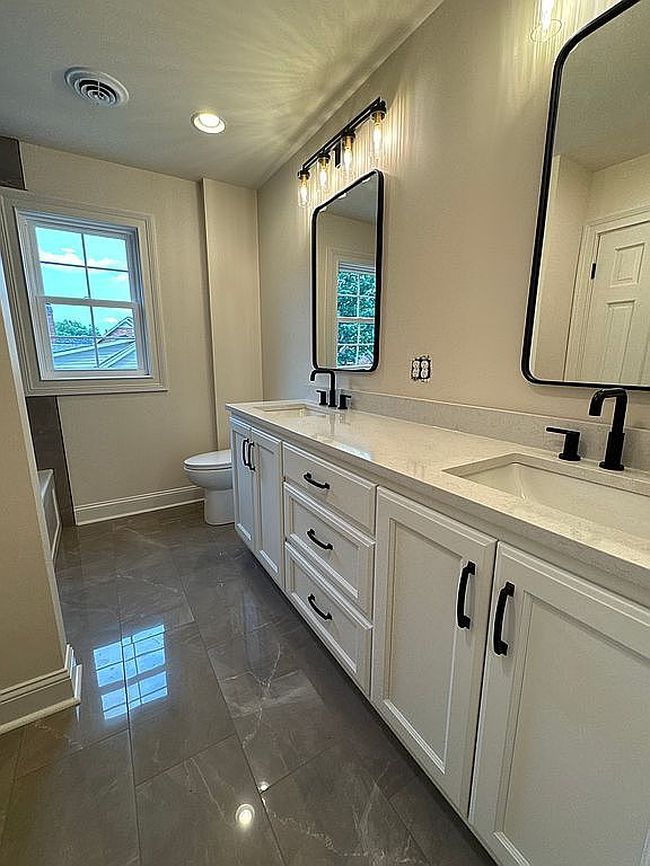 Image of 821 Wakefield St