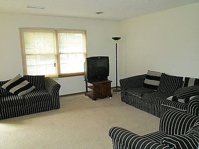 Photo of 2514 Candle Crest Cir, Manhattan, KS
