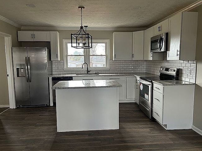 Additional photo 2 of property located at 210 W Mason Ave