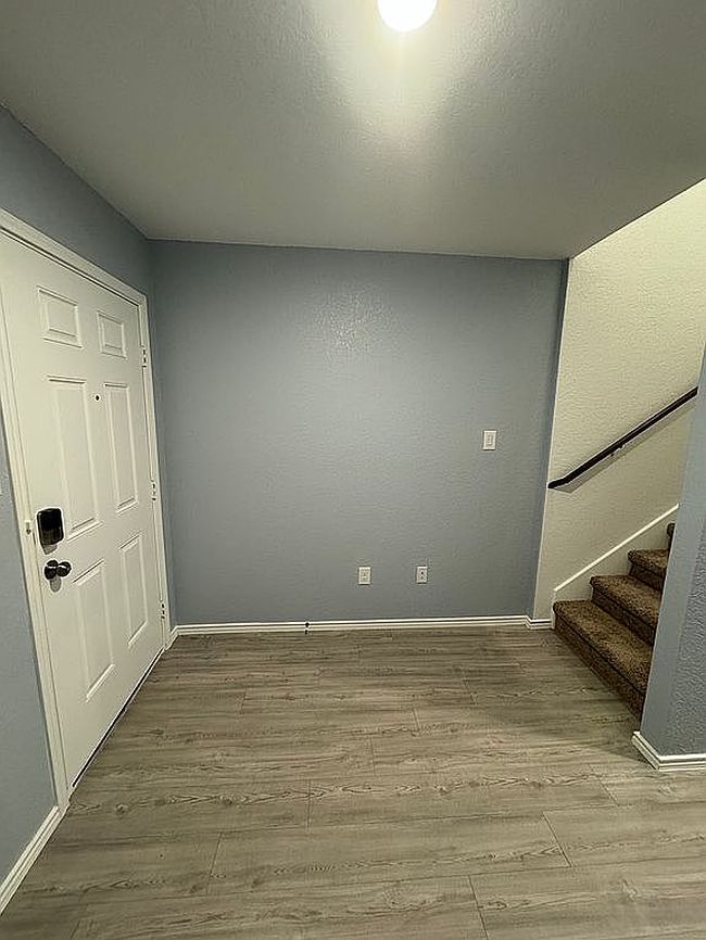 Additional photo 3 of property located at 7137 Elm Trl