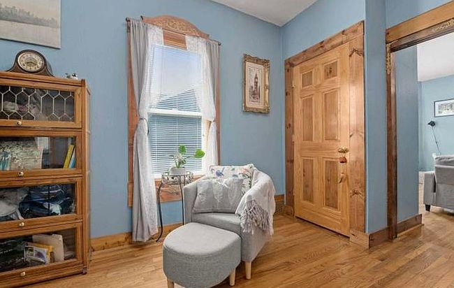 Additional photo 2 of property located at 111 21st St