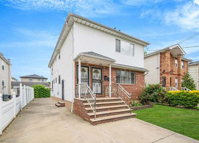 Photo of 209 Onderdonk Ave, Flushing, NY